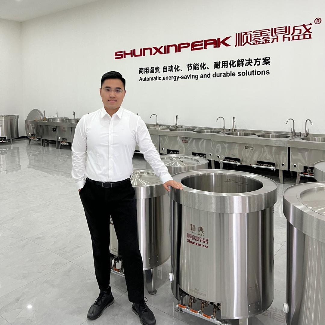 张厂长-顺鑫鼎盛节能熟食设备总厂
