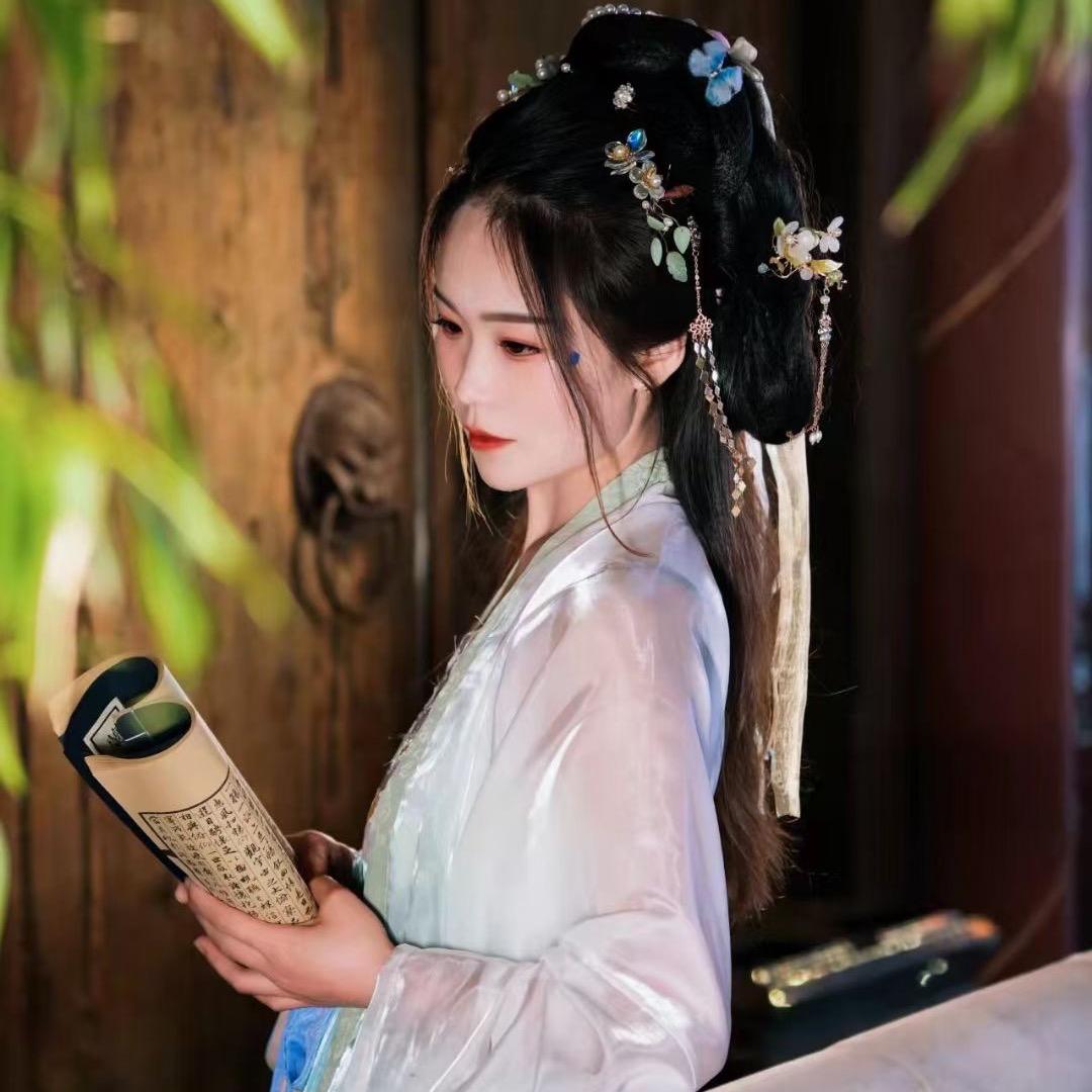 西安市莲湖区汉瑞唐服装服饰出租馆