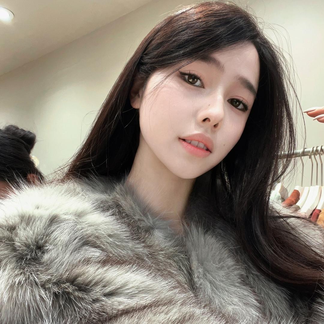 小毛毛服装店