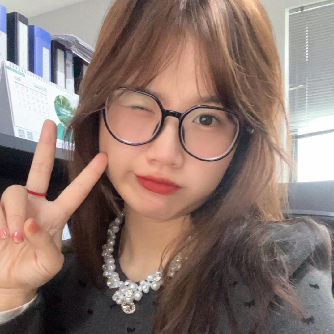 小王吃辣不吃甜