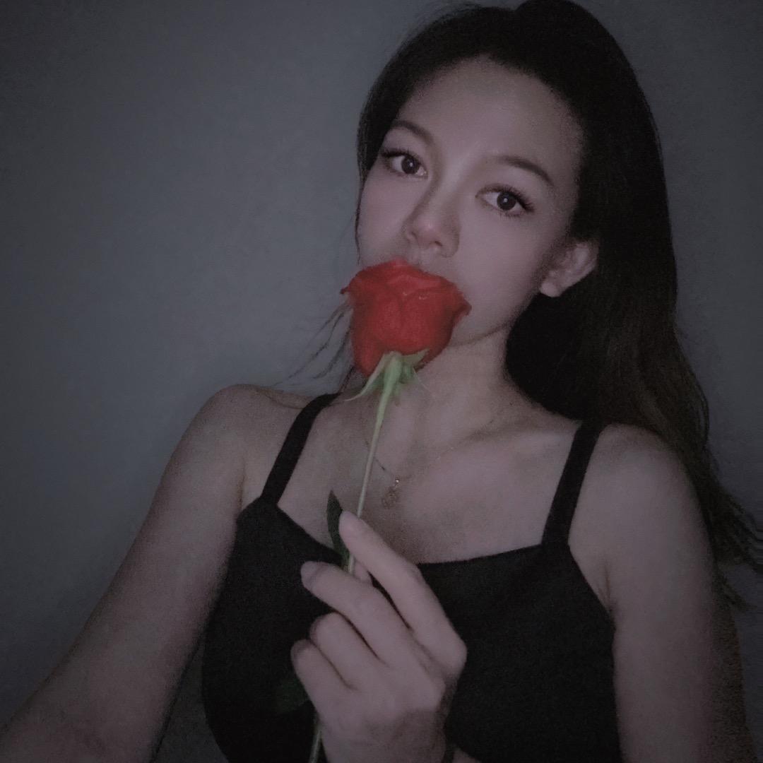 唯唯超爱你😘