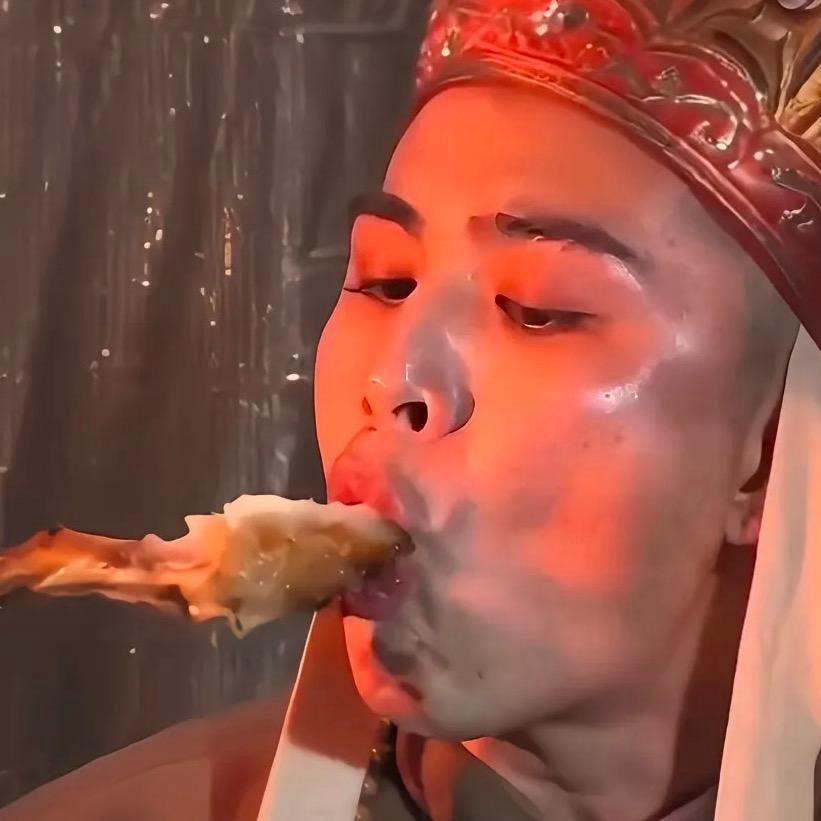 没事爱吃鸡骨头🍖