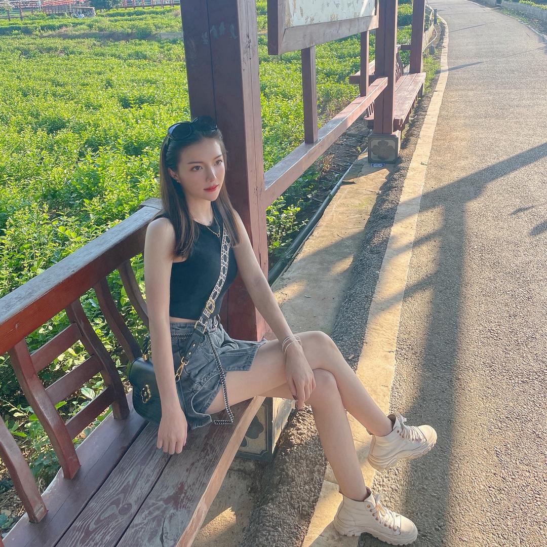 莫🌸姐姐