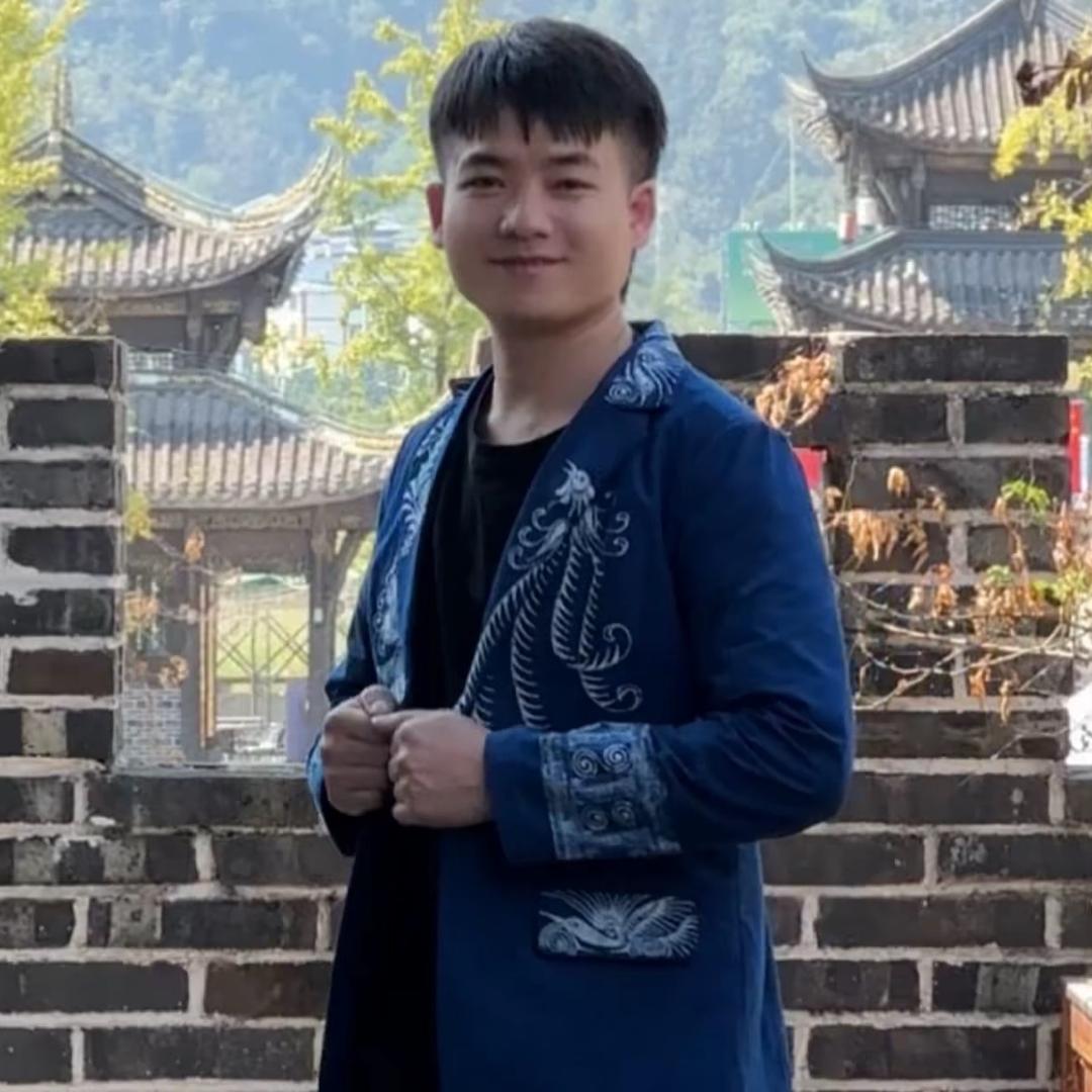 东东民族服饰👔