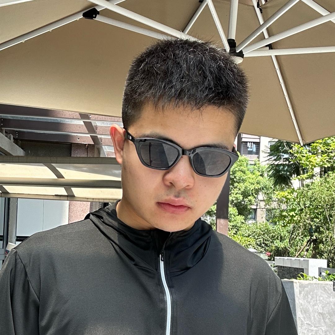 小贝lilBei 　   　　　　　╲