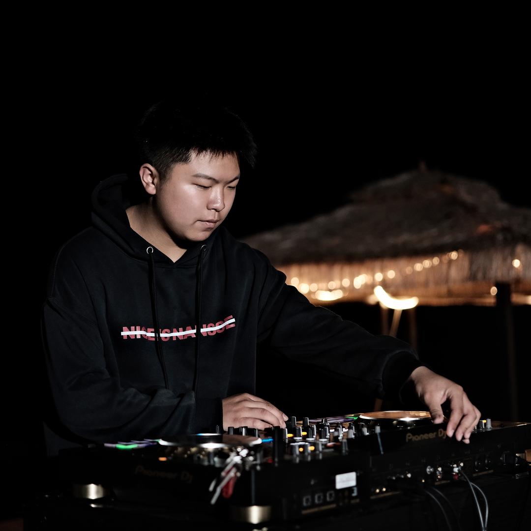 爱钓鱼的打碟佬