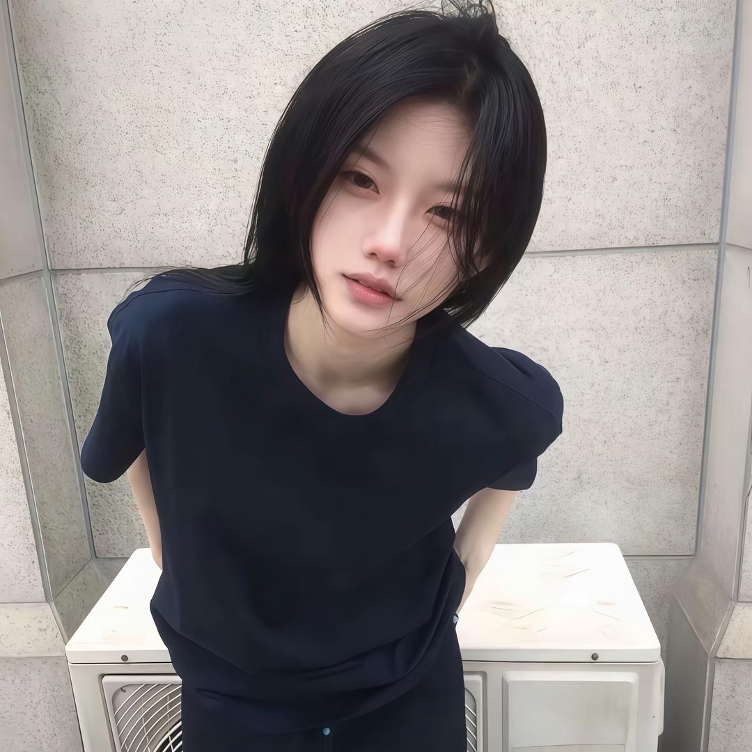 钟  情