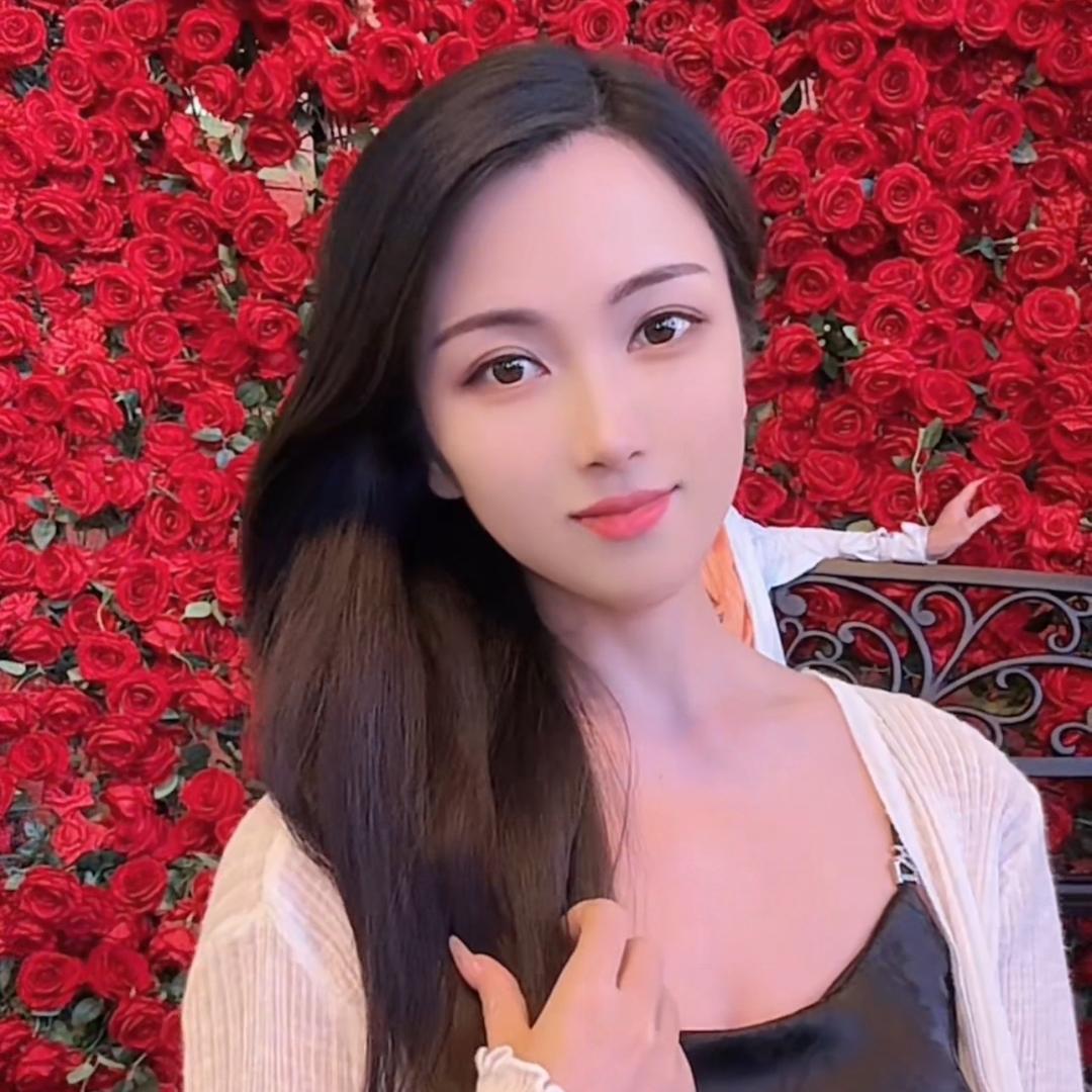 李诗诗👑