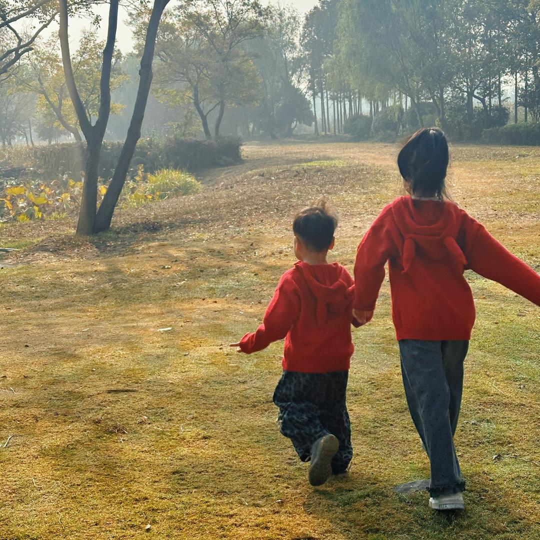 彤彤卖童装（扣号）