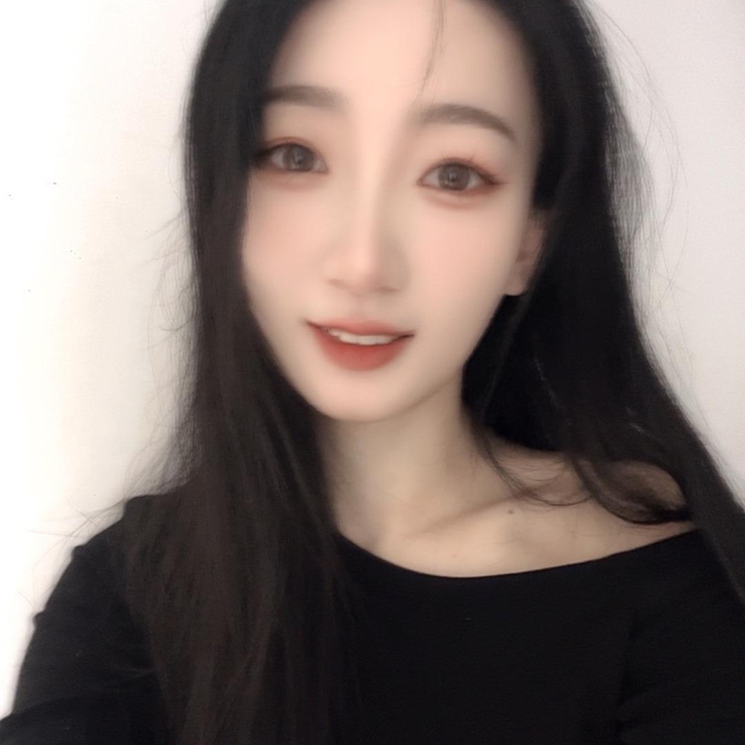 腼腆害羞内向社恐文静小女生