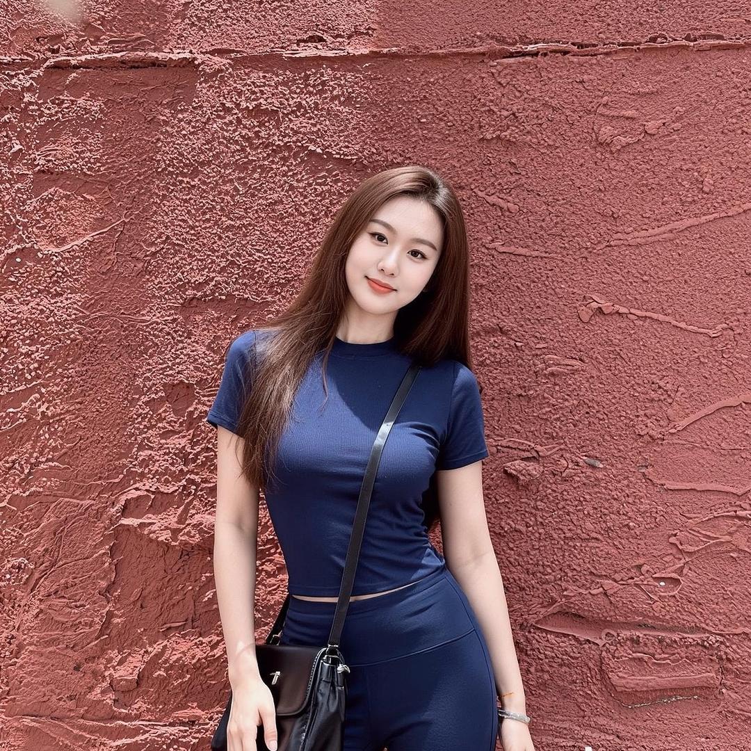 一一吖•