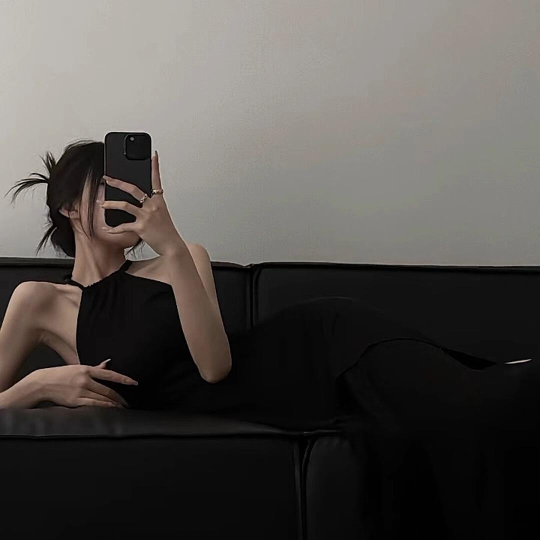 세상은 위선적이다.