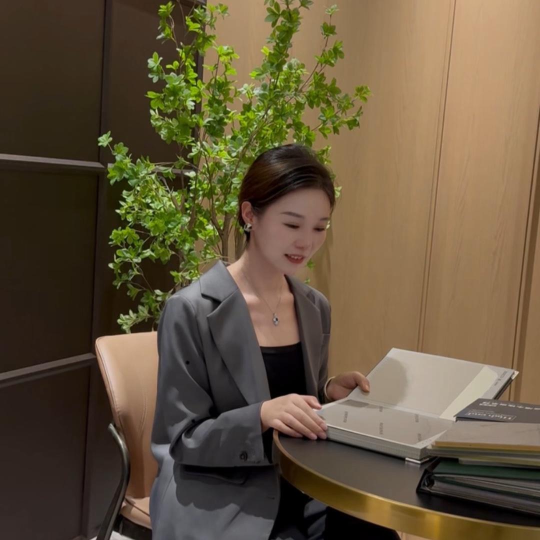 五江温泉推荐官-洋洋