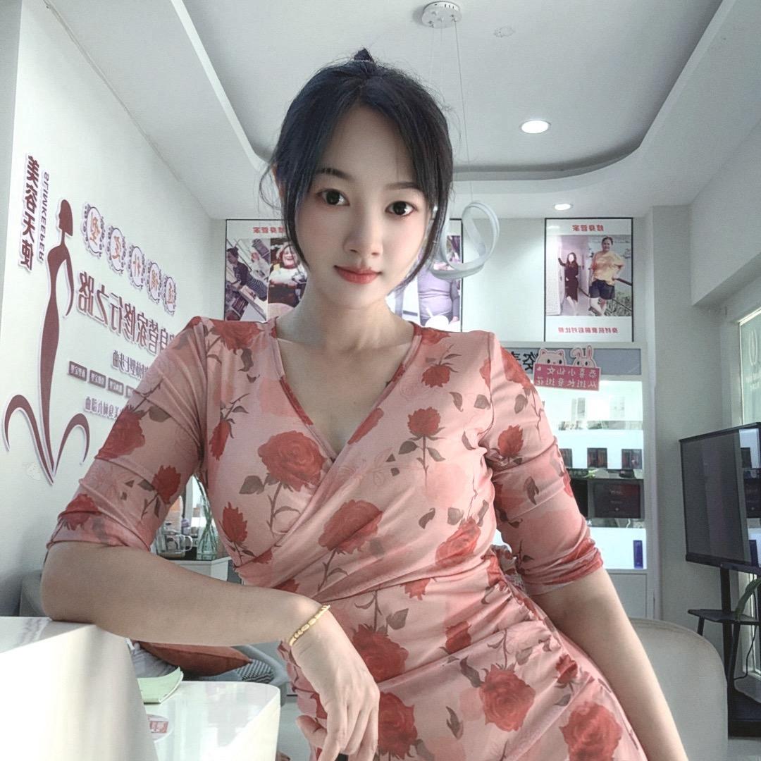 举个丽丽子