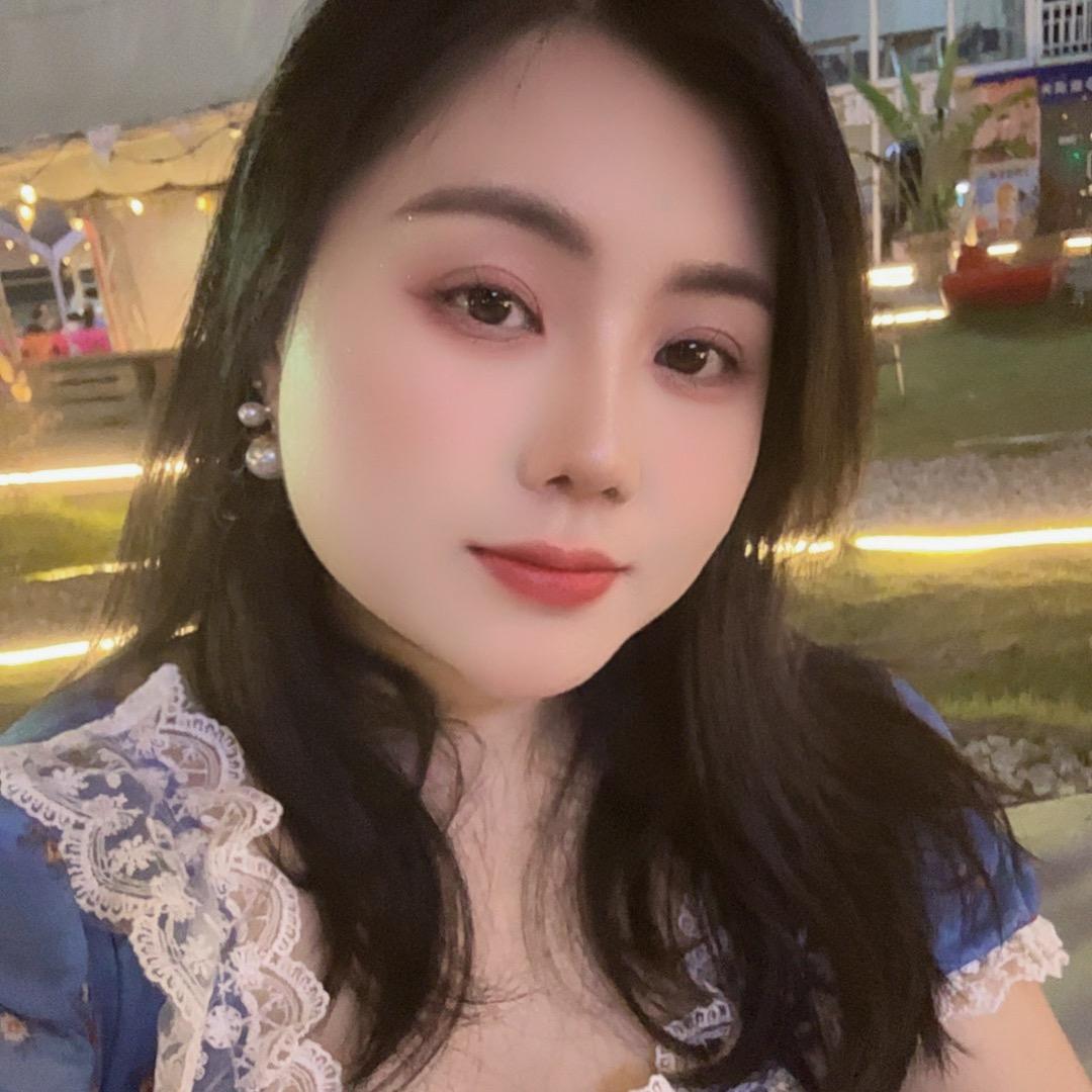 莹莹🍀