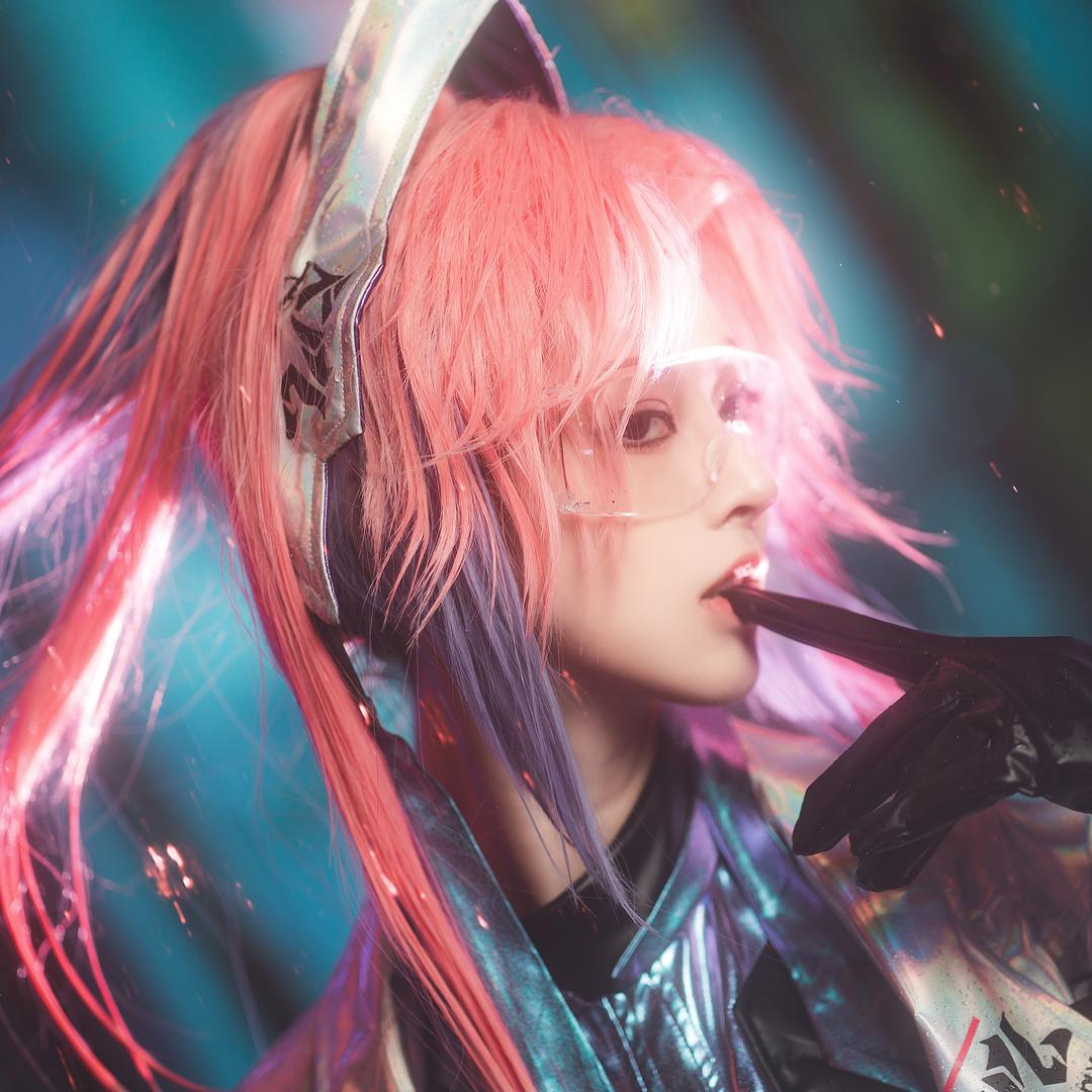 沉迷吃饭的萧雪@抖音