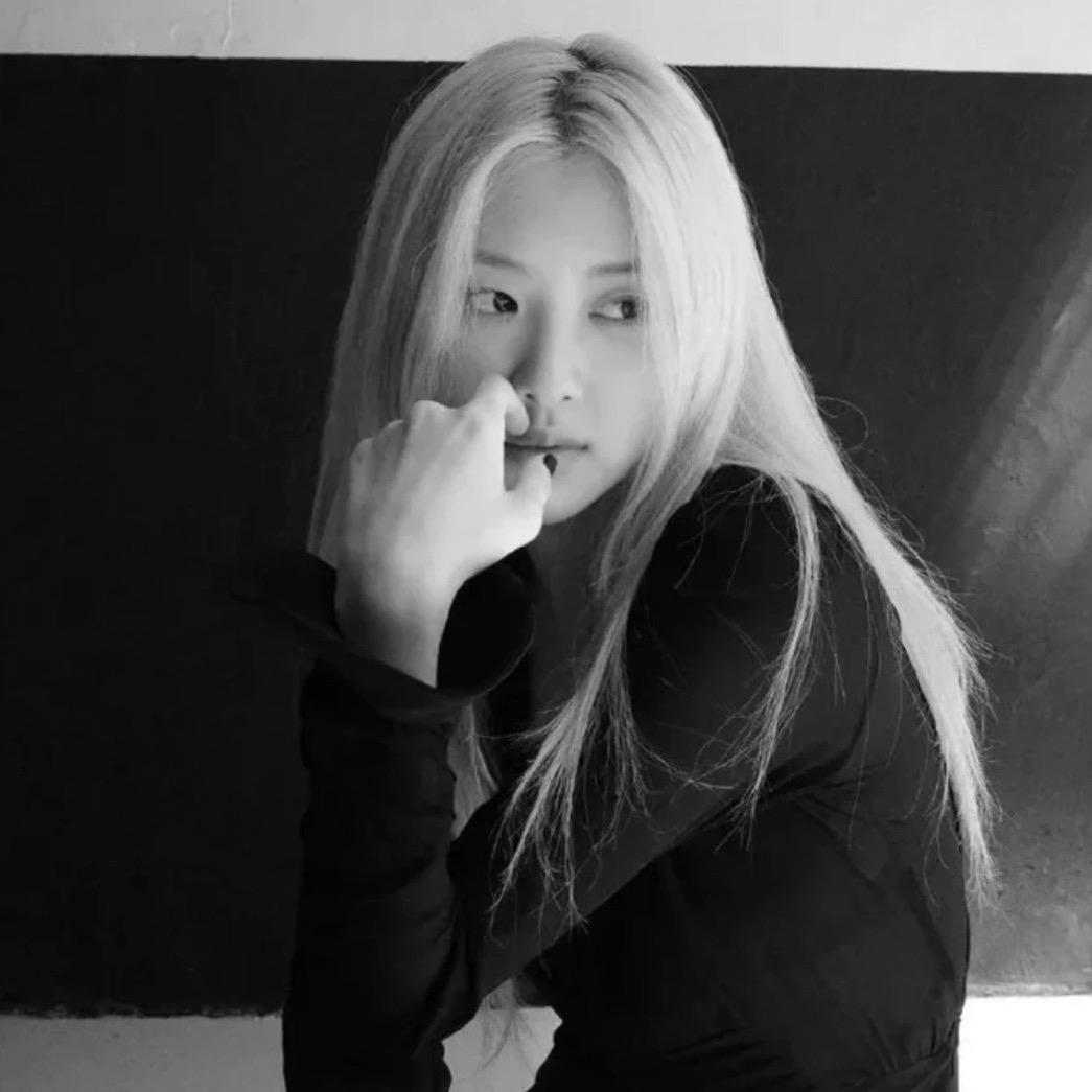 小美爱拆卡呀