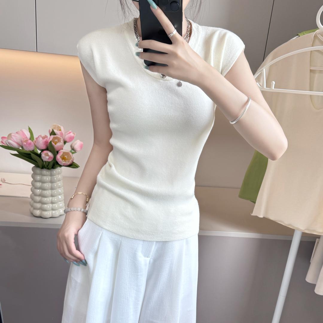 十三行大脸服饰