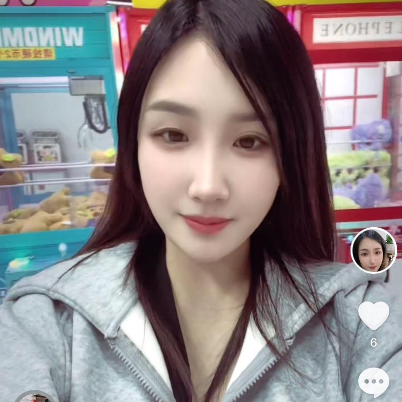 女霸君