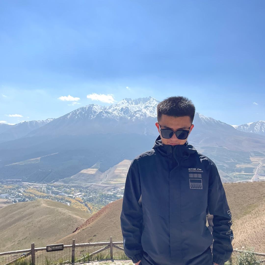 老默（不想吃🐟）