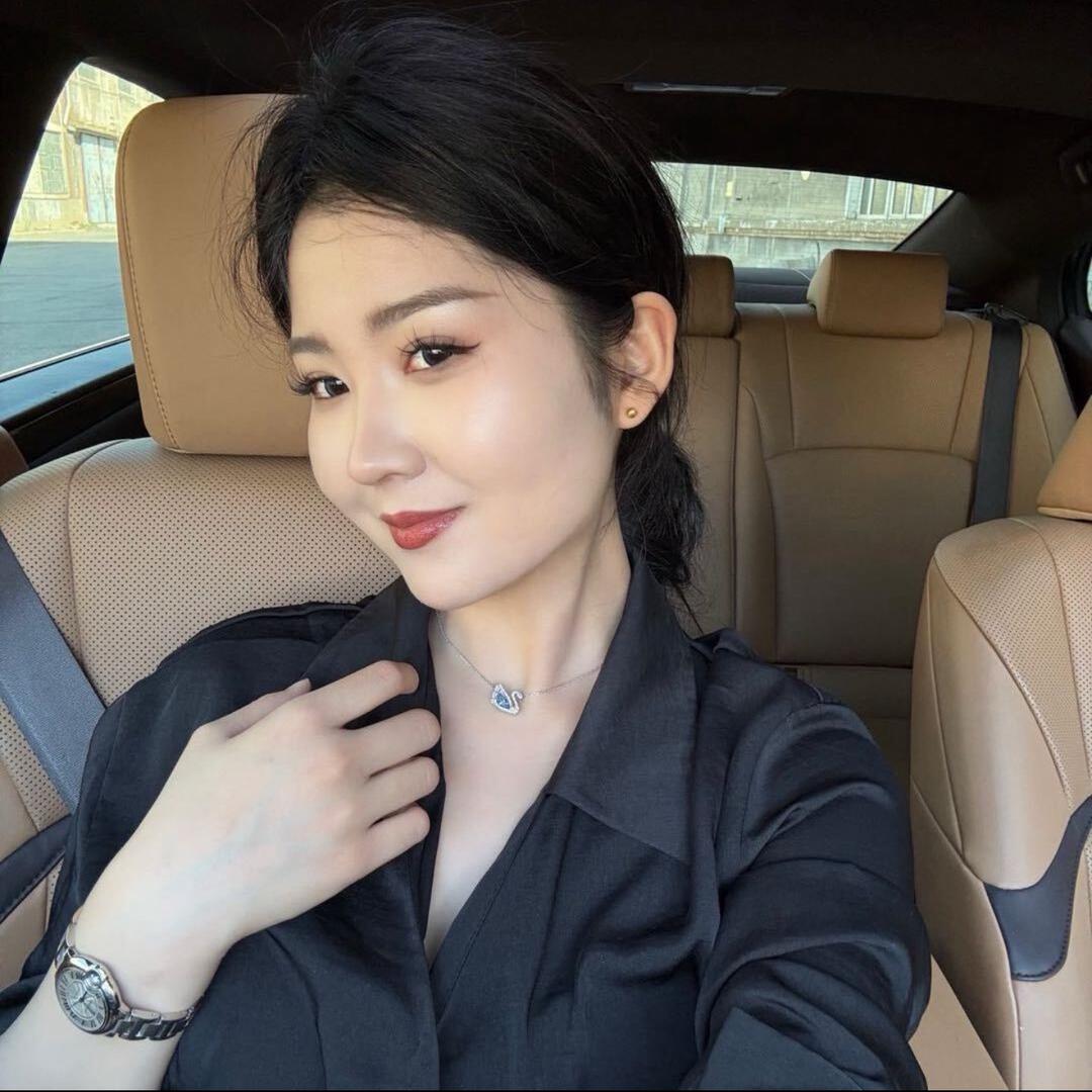 小美.
