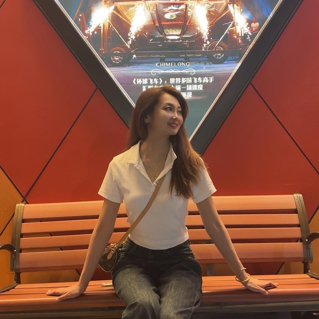 Danielle.Y