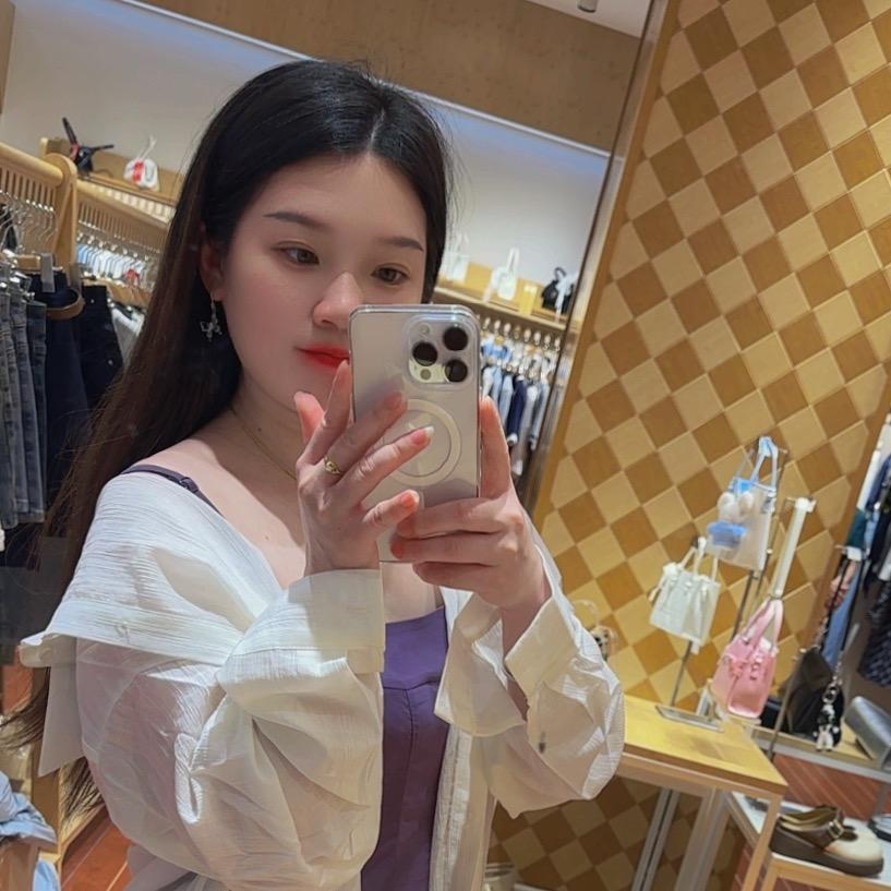 ✨  䒕卩東  总   “文案胜于现实”