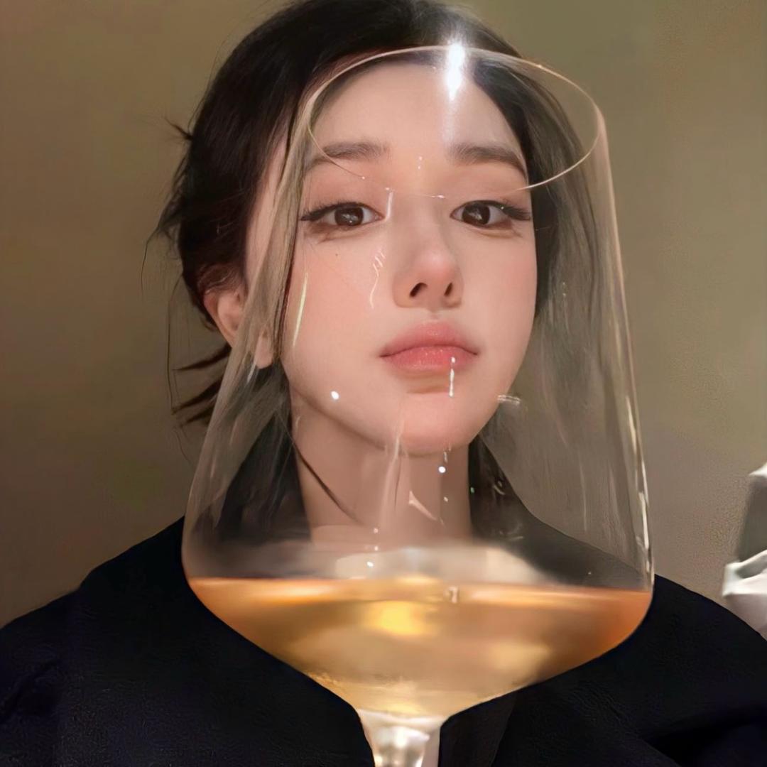 M、