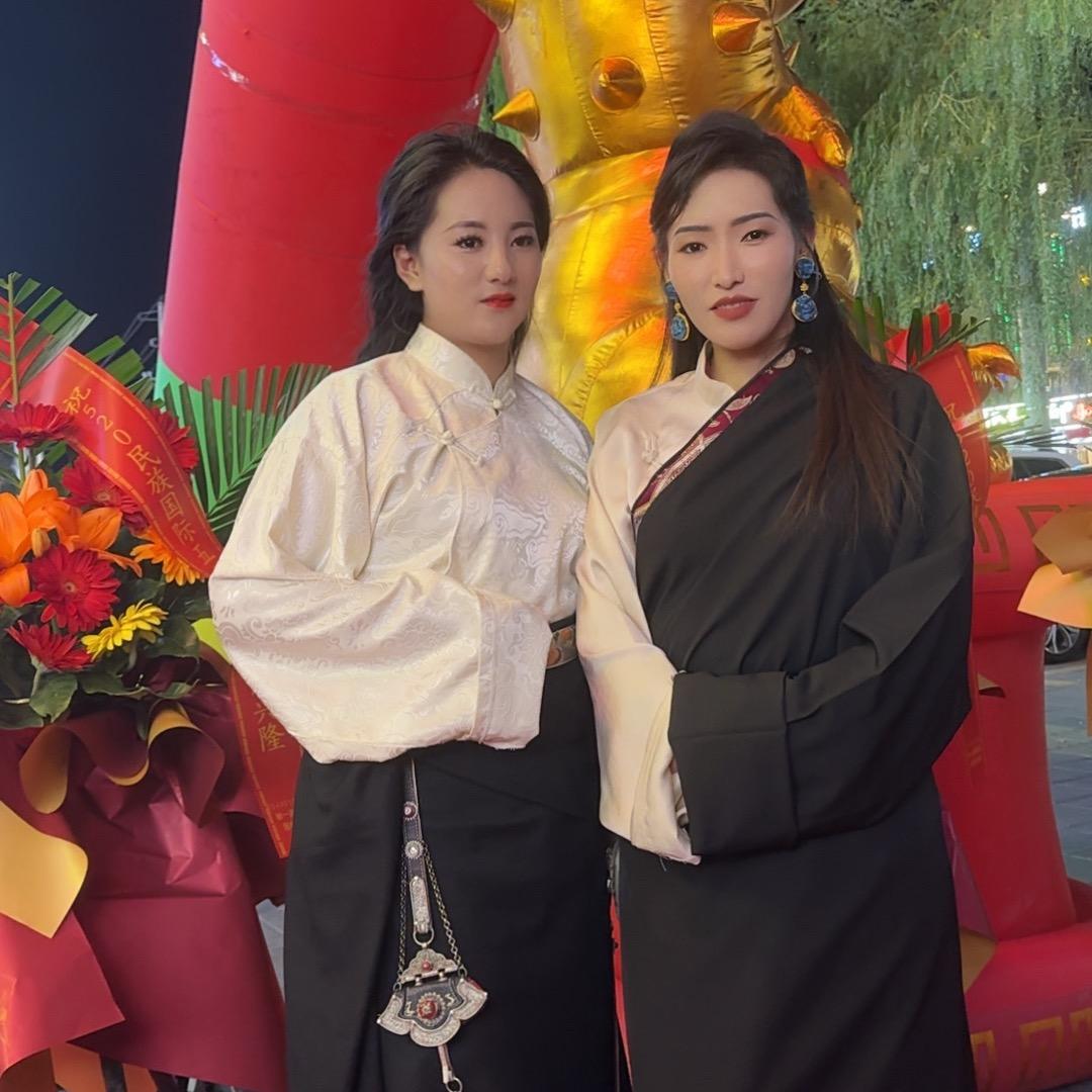 歌手 🎶才旦桌嘎