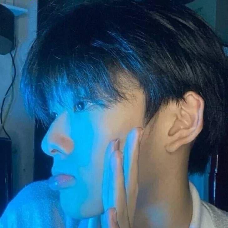 小柒.