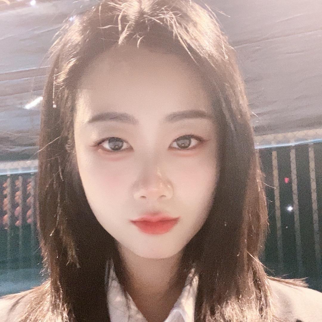 万年爱动网球-薇薇