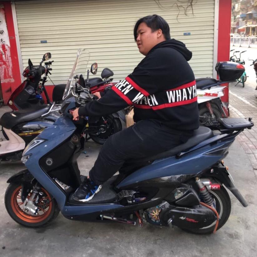 叫我胖虍