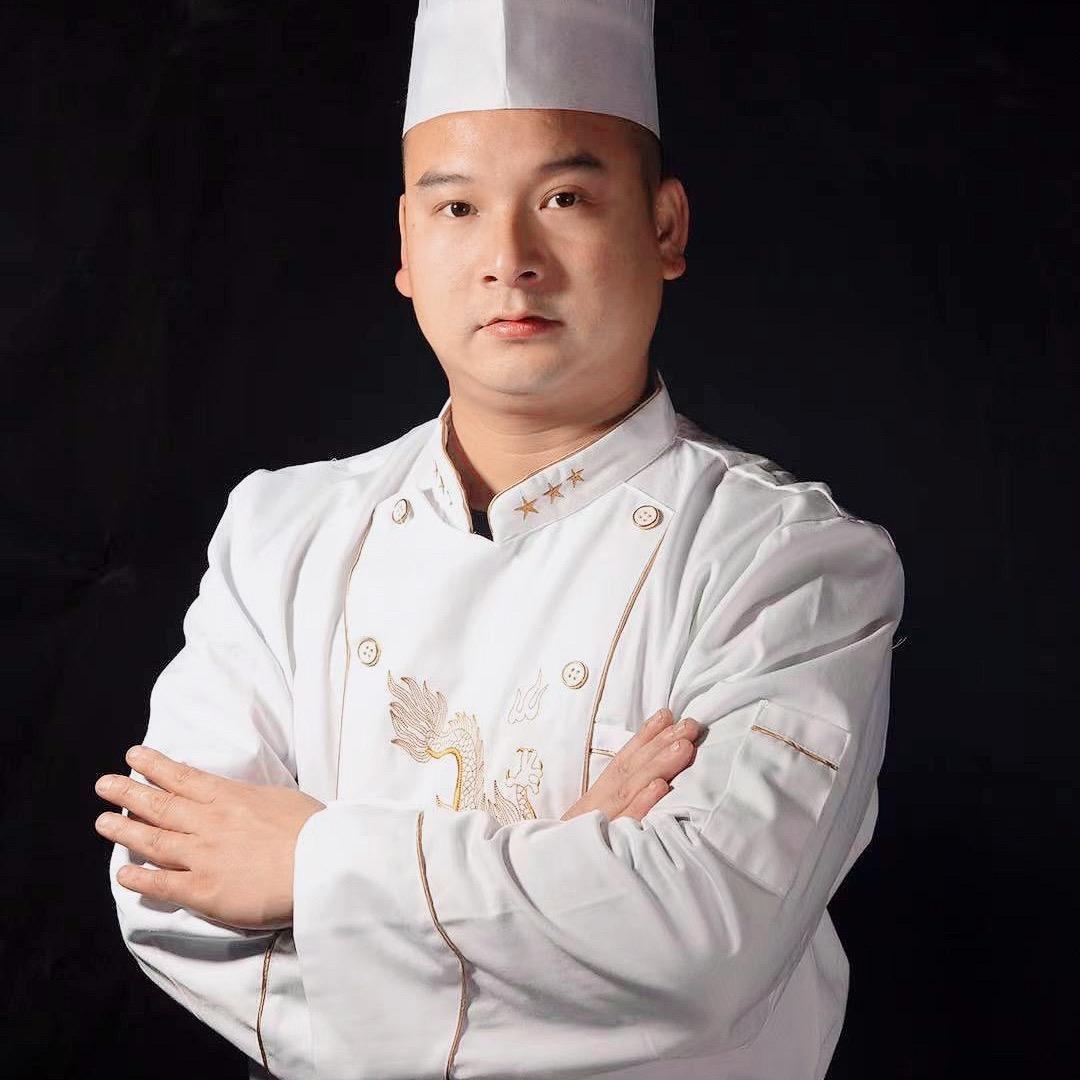 潇洒龙哥（街头鲜炒鸡创始人）