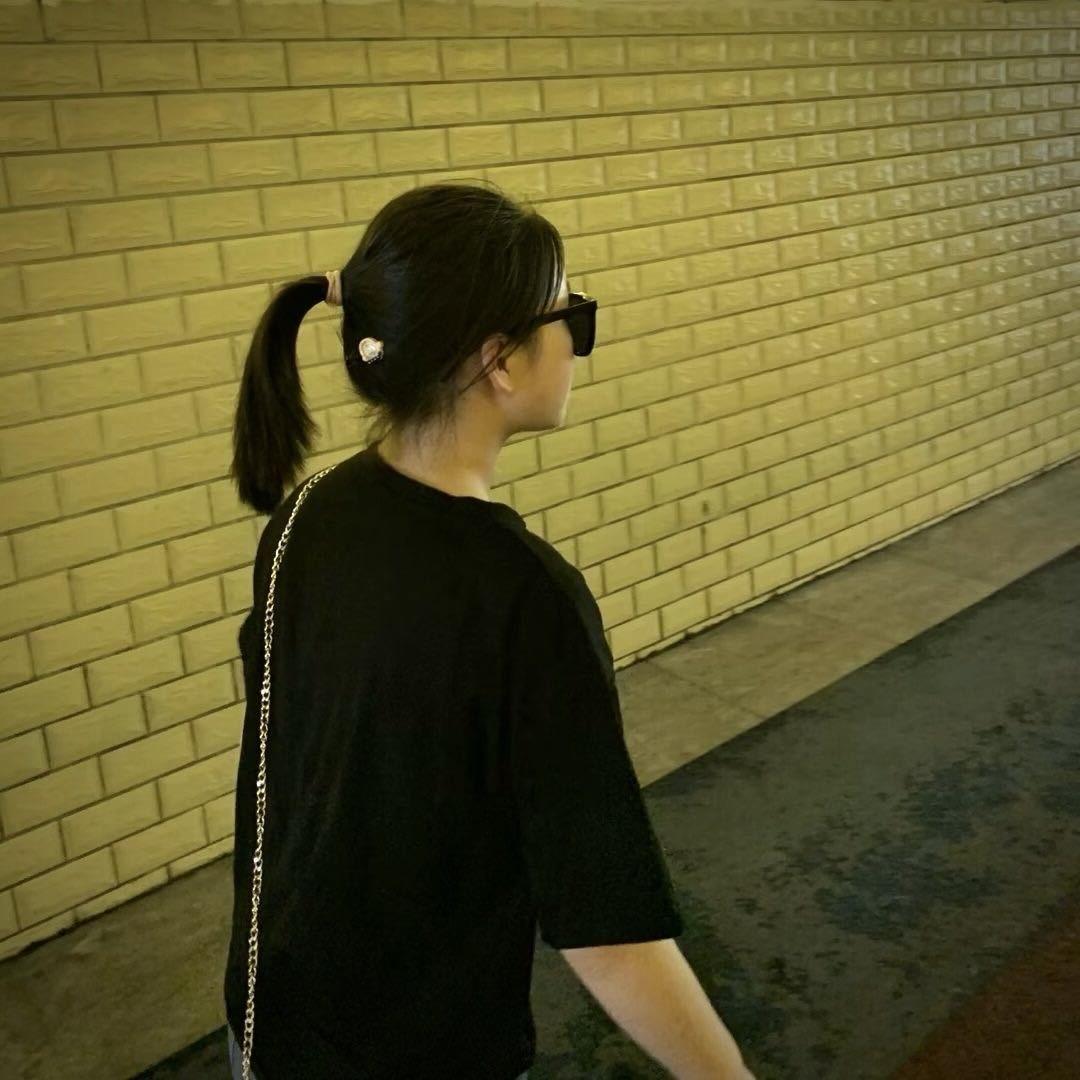 我们都在等雨停
