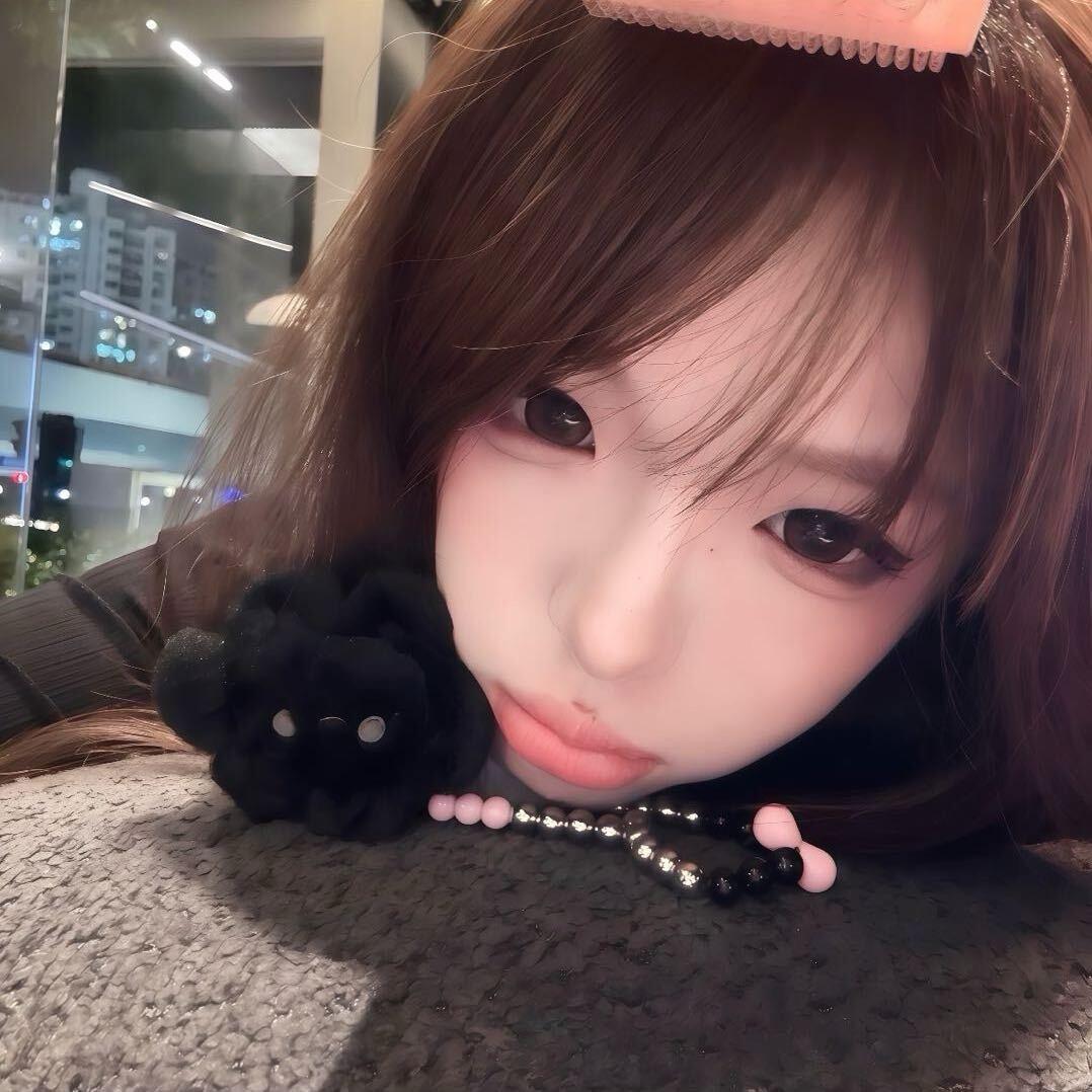 ℇ