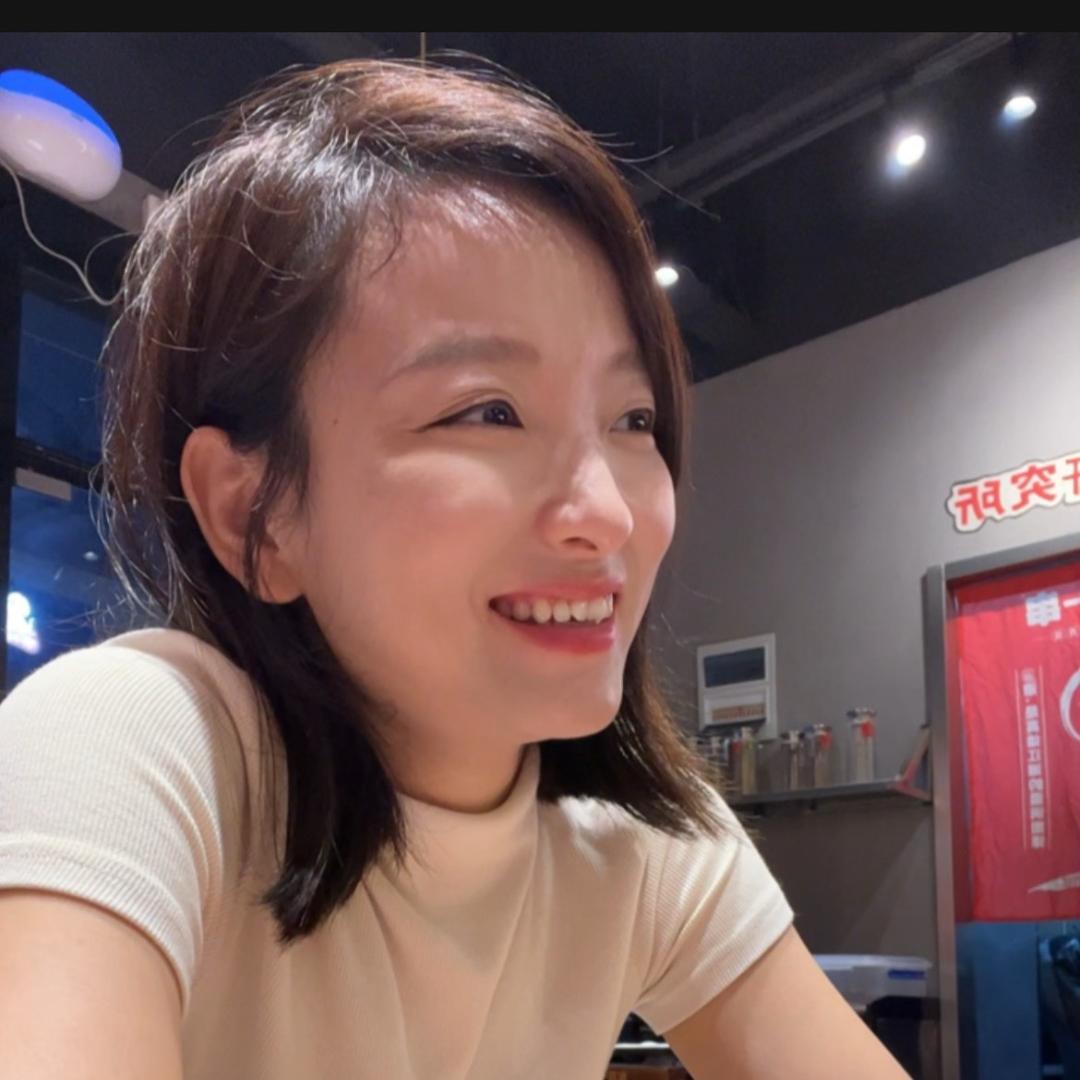 是艾馨呀