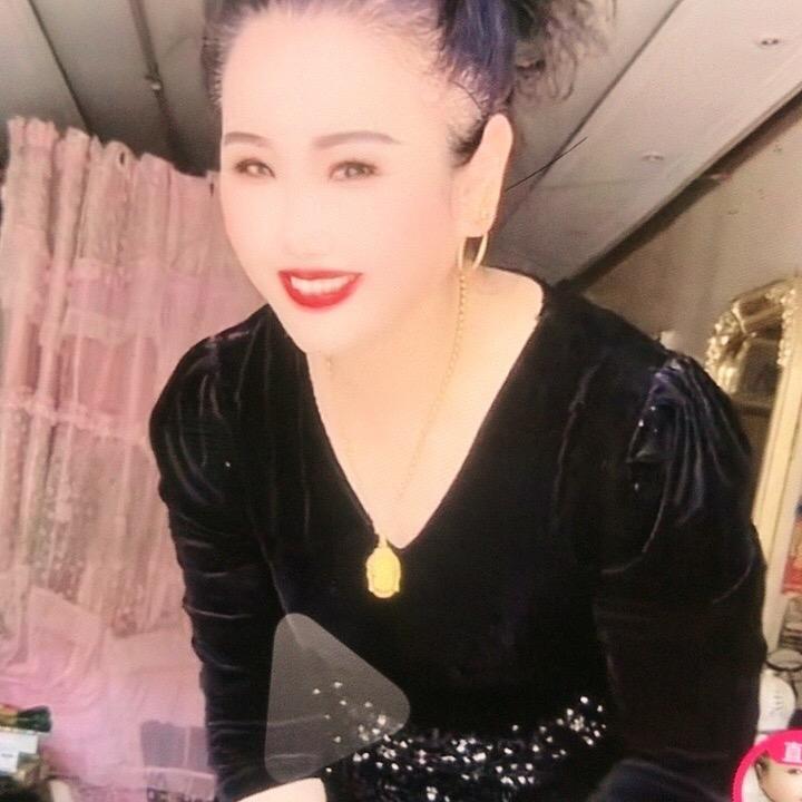 文明发廊（单身女老板）