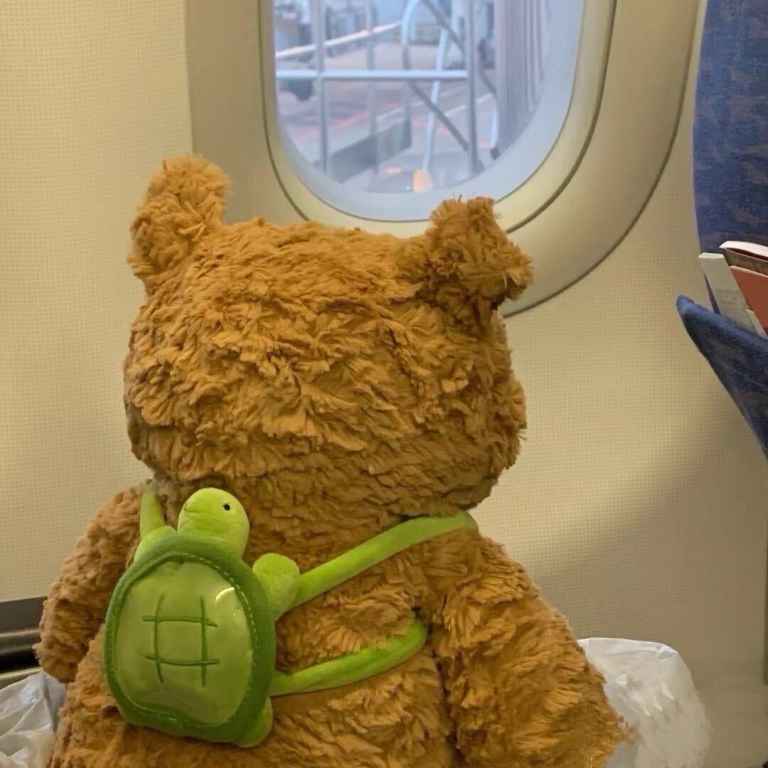 三口吃掉一个月亮🌙