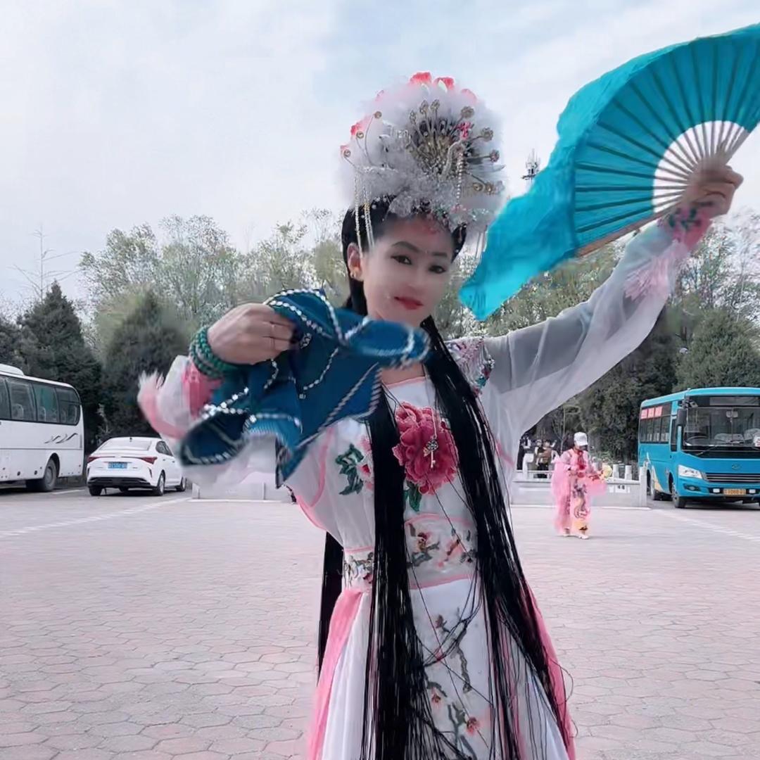 ༄༊炫凤阁高跷秧歌  舞爺ོꦿණ᧟࿐