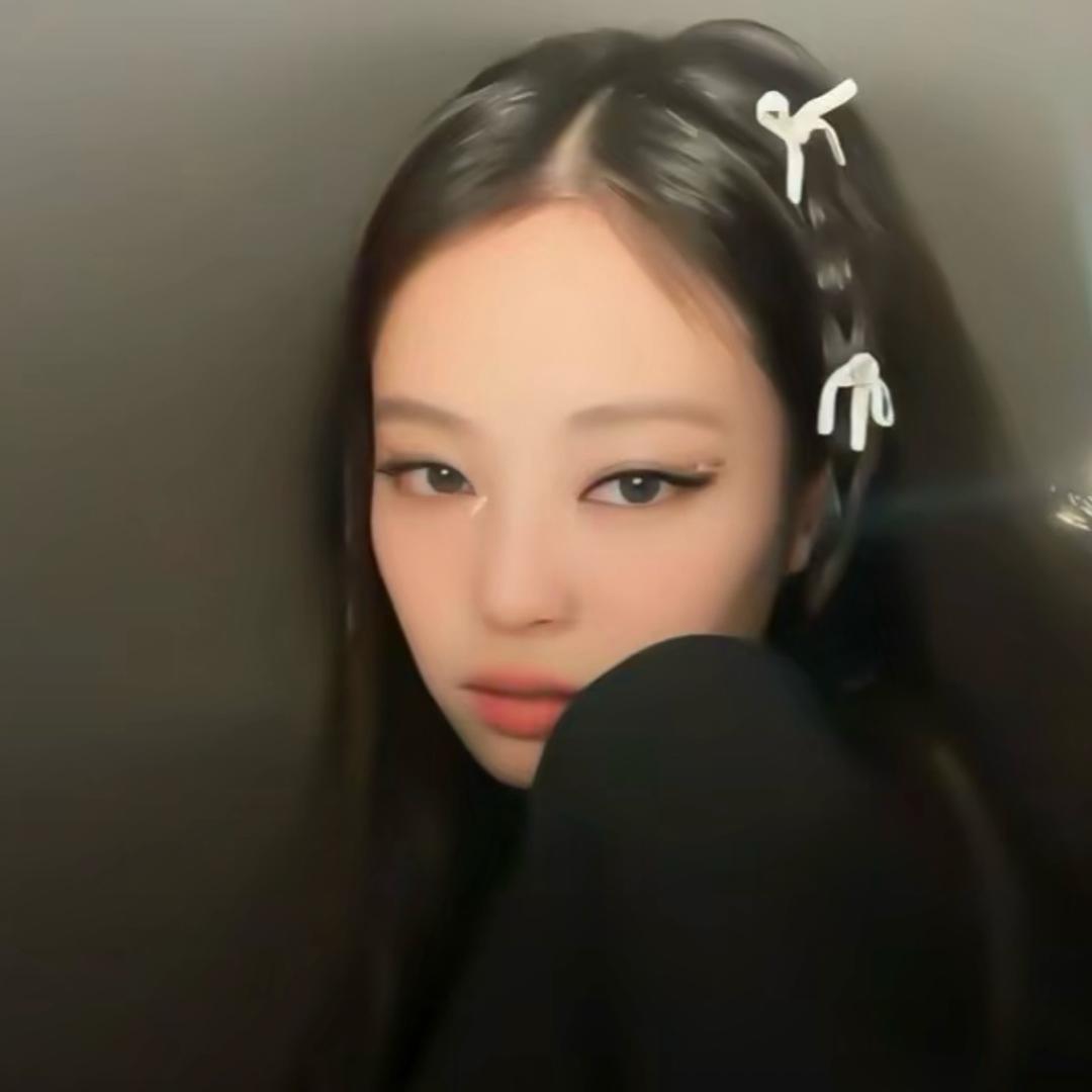 Leyna_