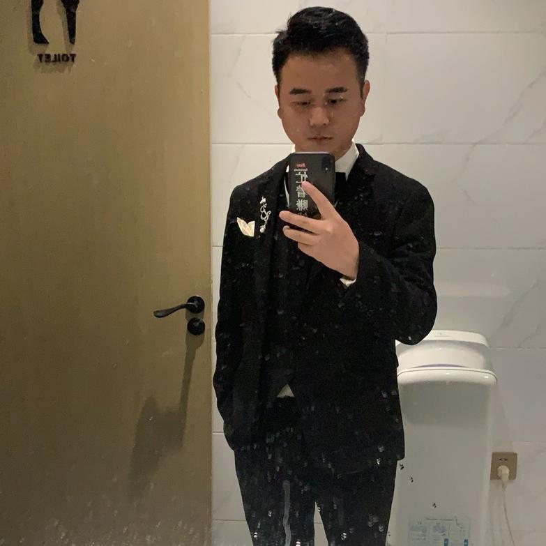 雄哥：库存鞋服批发