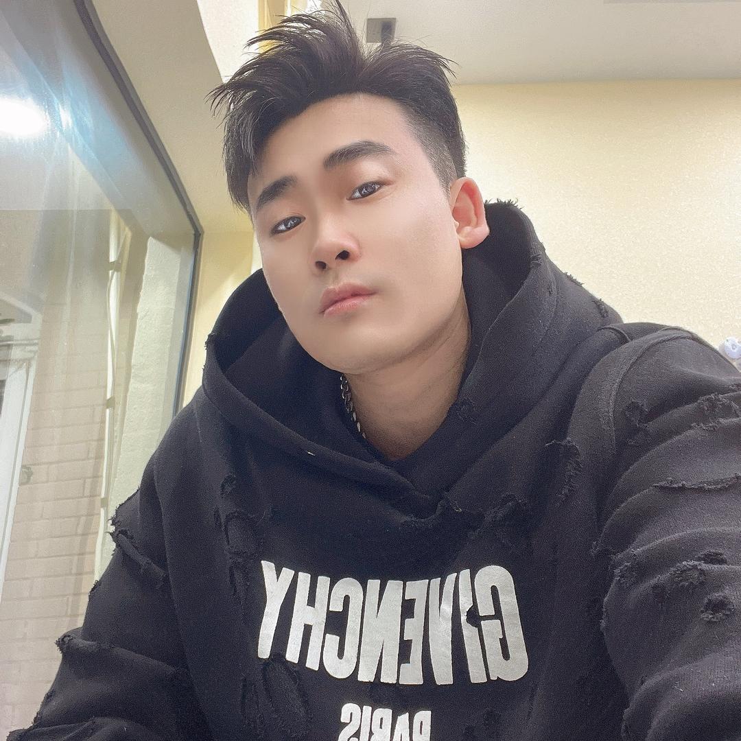 江阴Sam减龄发型设计