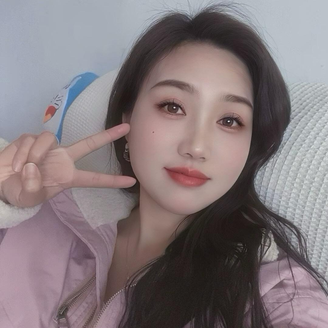 何何