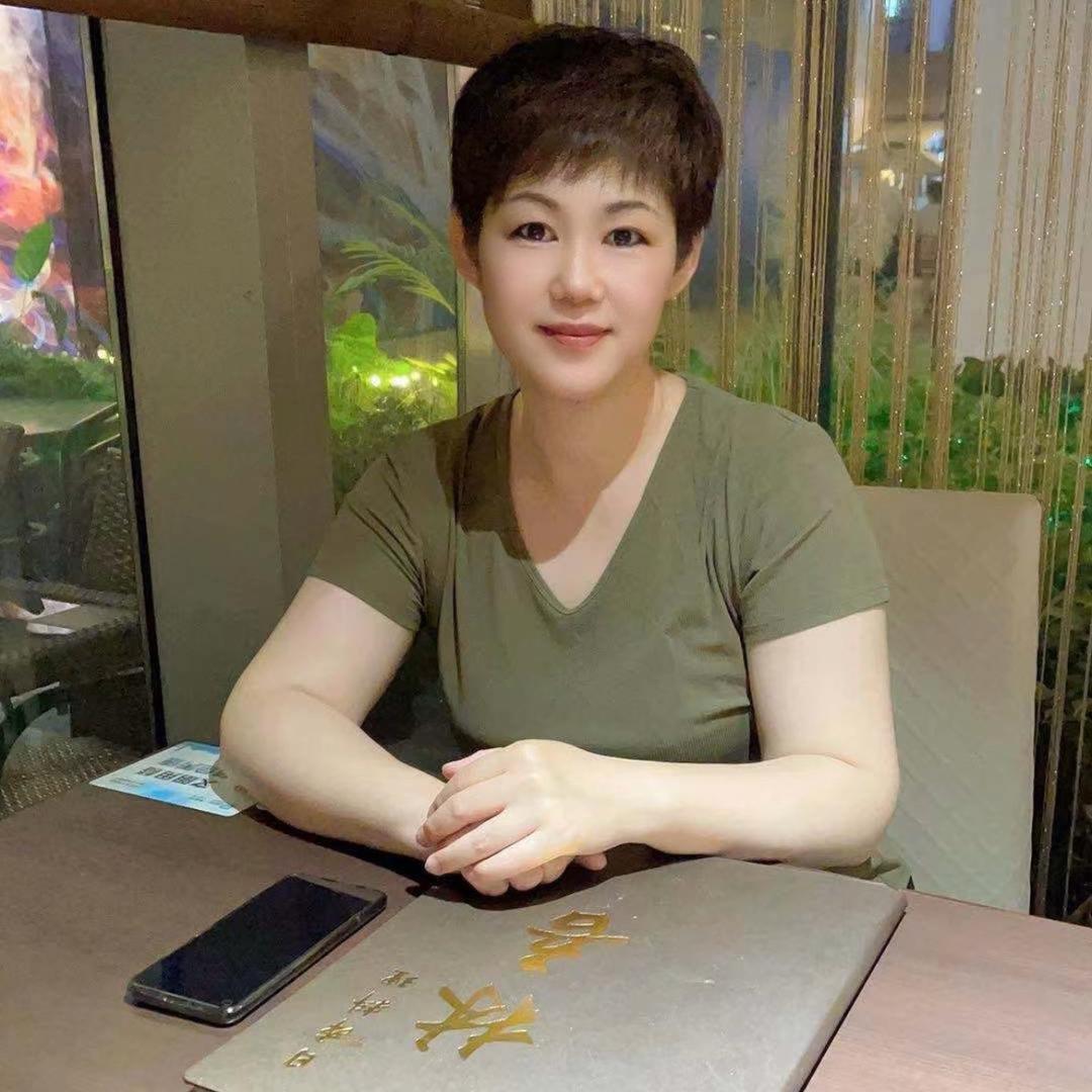 乐乐姐来了
