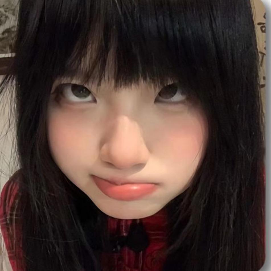 腼腆阳光性感母蟑螂