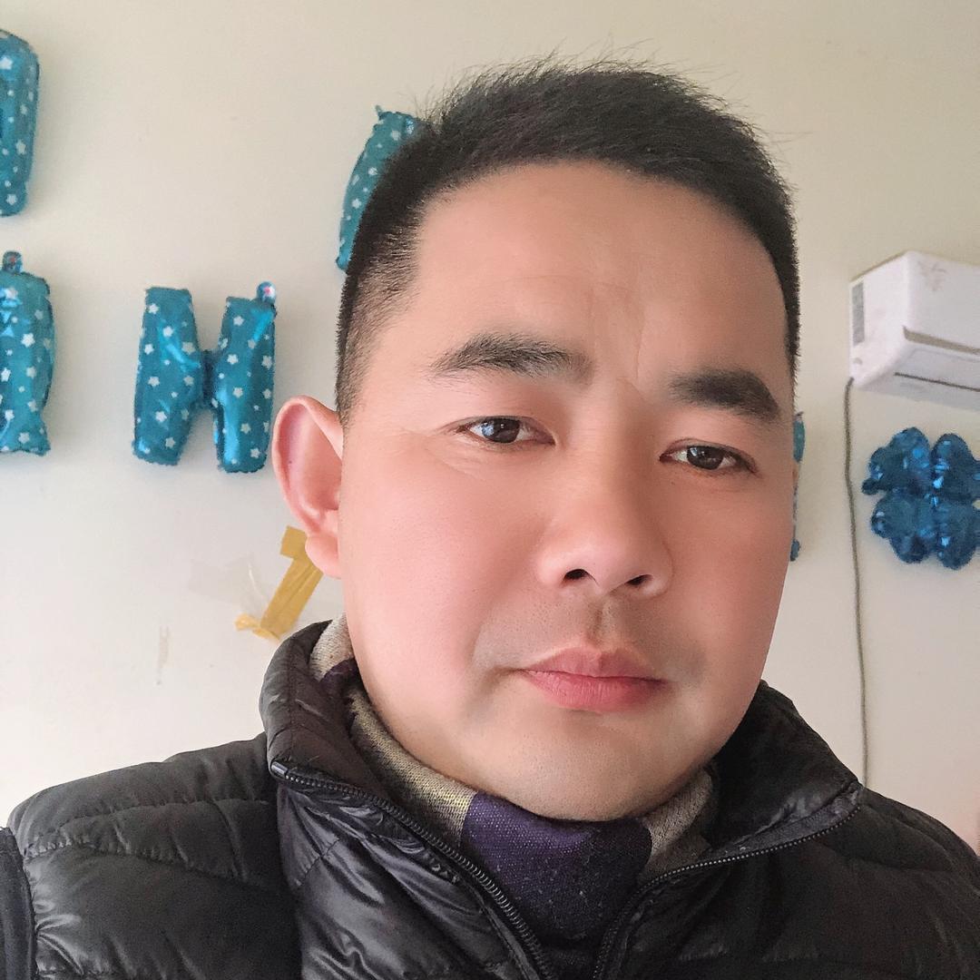 开发区，宝厦一期南门对面，巷子里鸭头