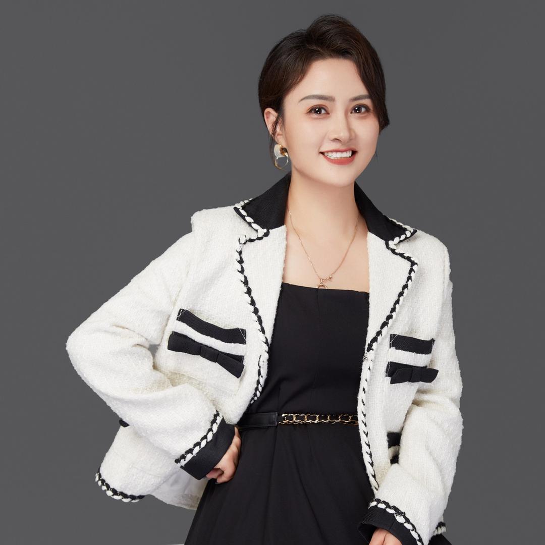 设计师刘雯
