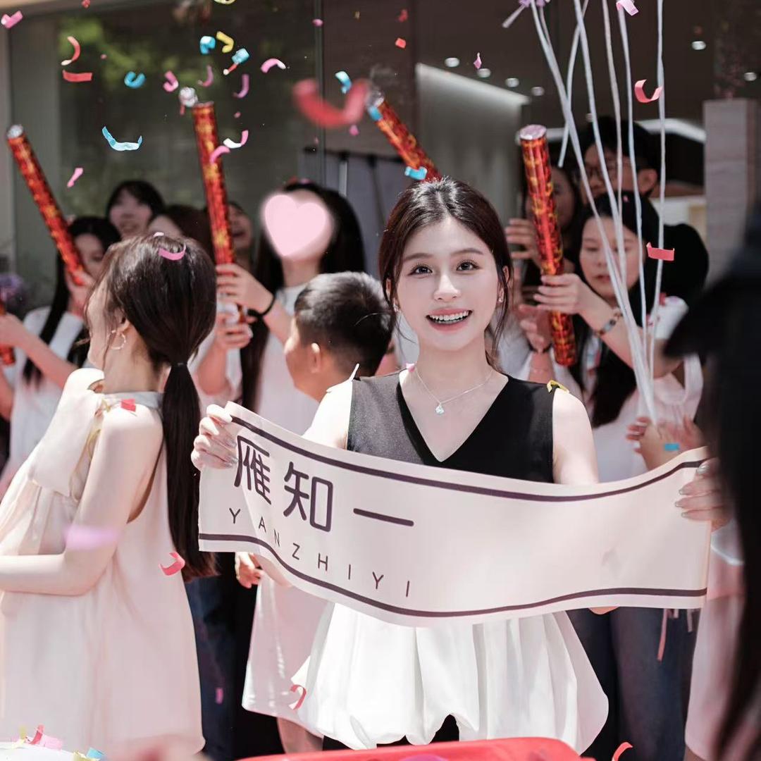 杨胖胖·雁知一女装汕头店
