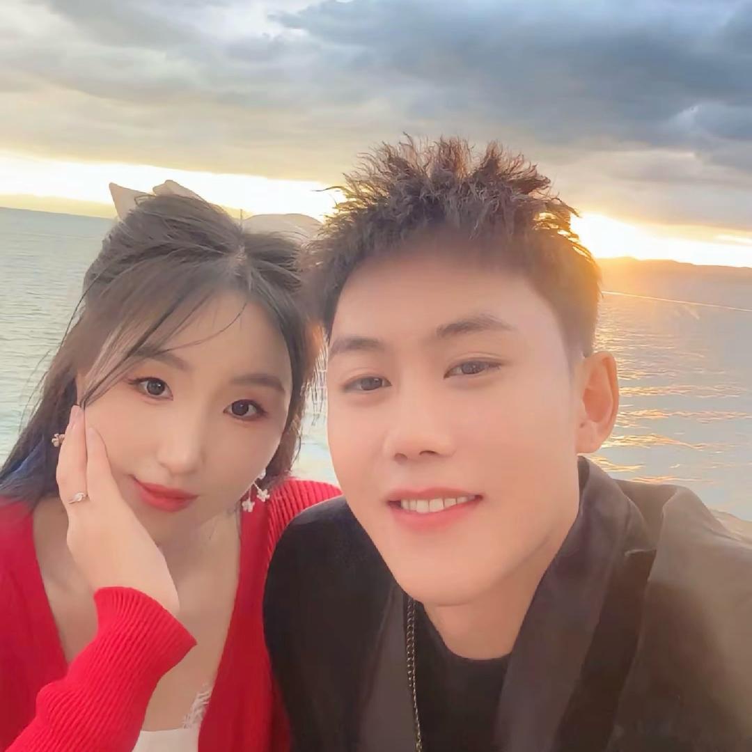 小小夏(星月伴月)