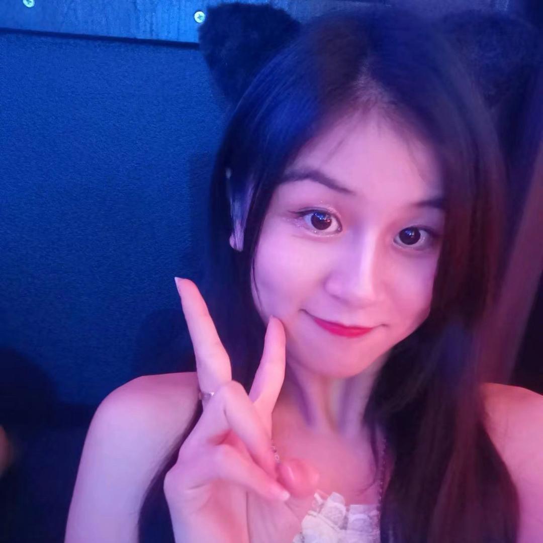英子 BB 💕